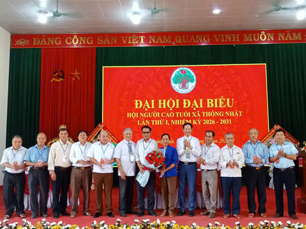 Kinh tế - Chính trị