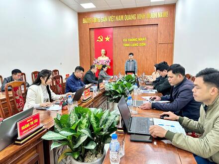 Kinh tế - Chính trị