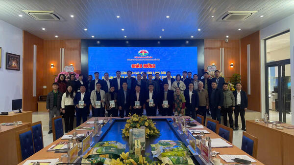 ĐOÀN CÔNG TÁC XÃ THỐNG NHẤT THAM QUAN, TRAO ĐỔI KINH NGHIỆM TẠI CÔNG TY TNHH MTV BIOTECH QUẾ LÂM