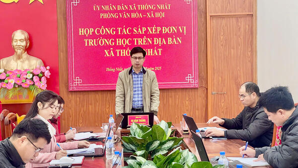 UBND XÃ THỐNG NHẤT HỌP TRIỂN KHAI CÔNG TÁC SẮP XẾP CÁC ĐƠN VỊ TRƯỜNG HỌC TRÊN ĐỊA BÀN XÃ