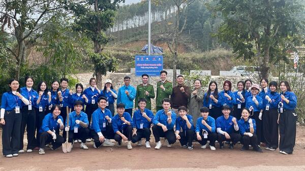 CHI ĐOÀN CÔNG AN XÃ THỐNG NHẤT PHỐI HỢP TỔ CHỨC THÀNH CÔNG CHƯƠNG TRÌNH “ĐÔNG ẤM XỨ LẠNG”